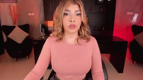 LISA MONROE online show from February 17, 7:23 pm