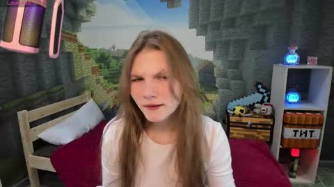 Lisa online show from March 9, 8:42 pm