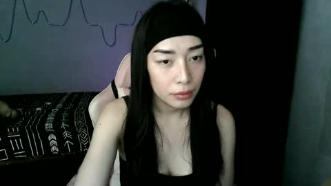 Xinli Su online show from May 25, 4:46 pm