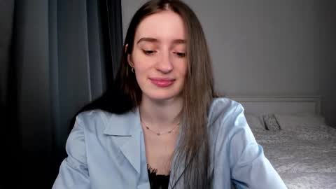 Lisa online show from February 12, 7:45 pm