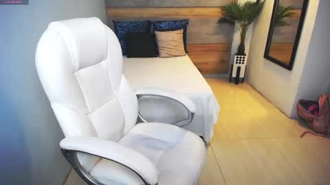 Liseth Fox online show from February 22, 2:06 am