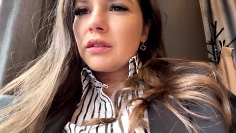 Lissa online show from May 9, 9:37 am