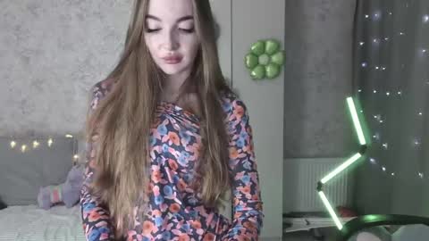 Lissa online show from April 10, 3:50 pm