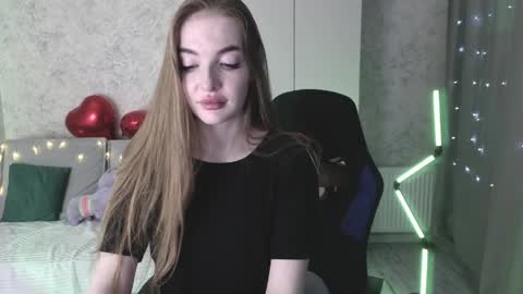 Lissa online show from April 11, 8:46 pm