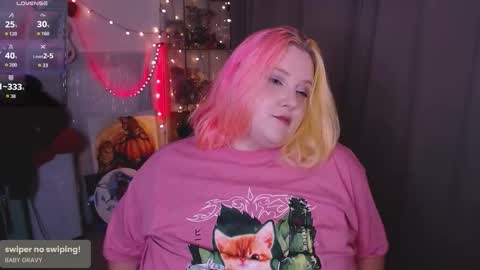 Snapshot of lissamuff chatting on October 22, 1:35 pm Lissa online show from October 22, 1:35 pm