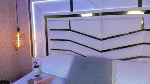 lisse_palmerr online show from March 1, 11:39 am