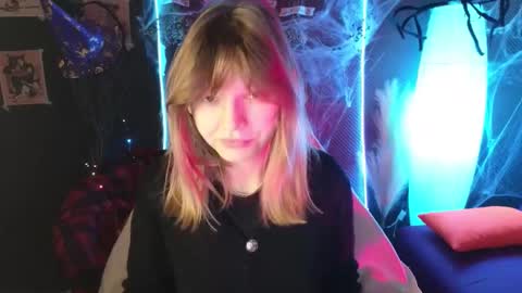 Snapshot of litabrom chatting on October 23, 2:02 am Lena online show from October 23, 2:02 am