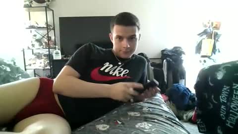 Littleguy28 online show from March 25, 4:25 pm