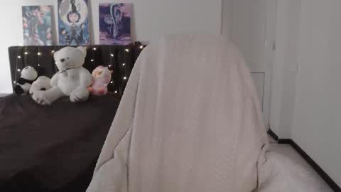 little__flowers online show from October 6, 8:21 am