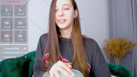 Snapshot of little_cherry___ chatting on September 20, 6:49 am Lana online show from September 20, 6:49 am