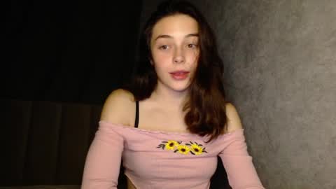 Mia   Im online every day 1530 PM in New York  2030 PM in London online show from May 7, 9:21 pm