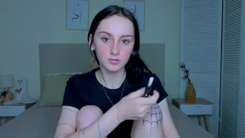 little_mollee online show from December 13, 10:27 pm