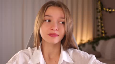 Kiki online show from September 17, 4:21 pm