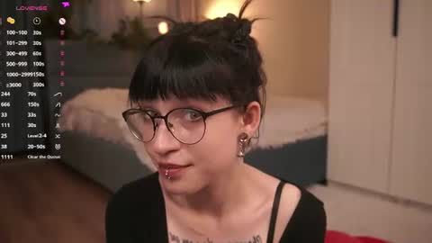 Kiki online show from June 26, 8:25 pm
