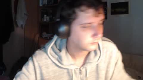 littlealien7 online show from October 21, 12:16 am