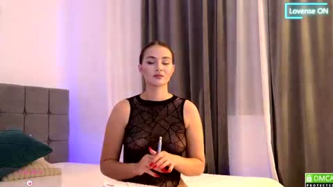 littleblondbunny online show from July 20, 12:02 am
