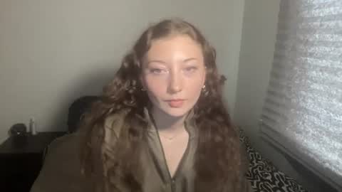 littlejuliette777 online show from August 7, 8:29 pm