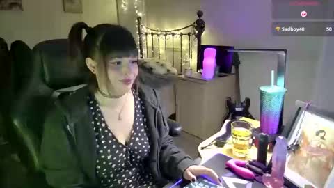 LittleLavenderrzz online show from February 9, 2:42 pm