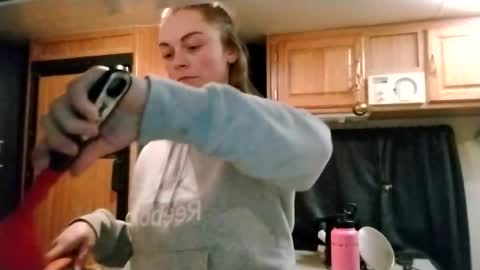 littleleo96 online show from February 9, 8:40 am