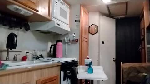 littleleo96 online show from March 27, 5:02 am