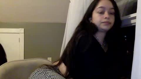 littlelily9999 online show from March 7, 3:40 am