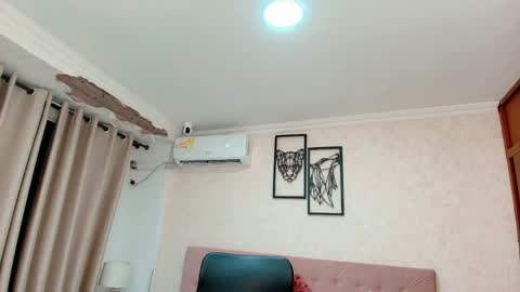 Sarahs Room online show from April 7, 4:47 am