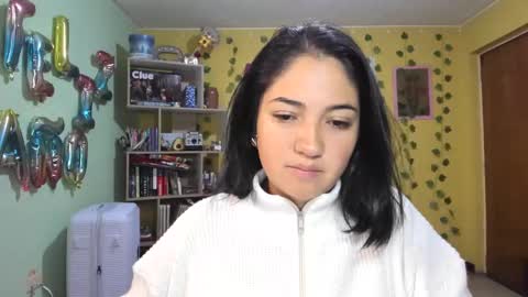 Snapshot of littleprety6969 chatting on December 23, 4:01 am Mia  Wednesday to Sunday 730 am to 1030 am Colombian Hour D online show from December 23, 4:01 am