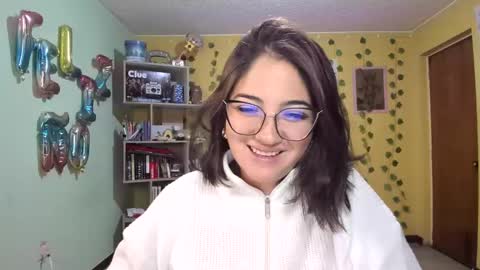 Snapshot of littleprety6969 chatting on December 2, 1:29 am Mia  Wednesday to Sunday 730 am to 1030 am Colombian Hour D online show from December 2, 1:29 am