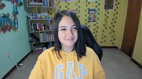 Snapshot of littleprety6969 chatting on February 22, 5:12 am Mia  Wednesday to Sunday 730 am to 1030 am Colombian Hour D online show from February 22, 5:12 am