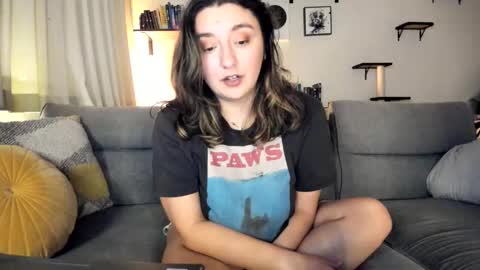 Allison D online show from February 21, 6:27 am