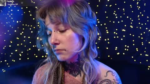 Niki  free tg channel with some photos gifs and info about streams  online show from April 15, 7:58 pm