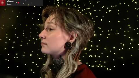 Niki  free tg channel with some photos gifs and info about streams  online show from March 29, 2:51 pm