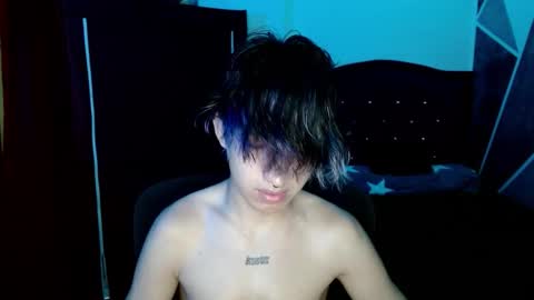 Snapshot of littlextrem chatting on October 3, 3:26 am Eros online show from October 3, 3:26 am
