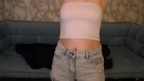 liviashy online show from April 18, 7:58 pm