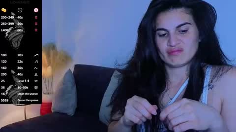 liz online show from February 18, 7:19 pm