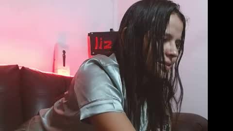 liz_fe online show from February 17, 11:11 pm