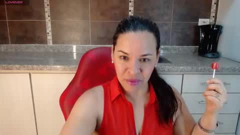 L I Z  E T H   online show from January 7, 7:41 pm