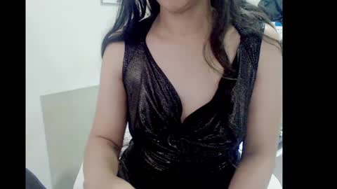 lizz1305 online show from December 5, 5:44 pm