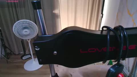 Snapshot of lizz_tender chatting on October 20, 11:59 am Lizz  online show from October 20, 11:59 am