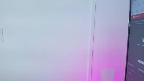 Snapshot of lizz_tender chatting on February 17, 12:05 pm Lizz  online show from February 17, 12:05 pm