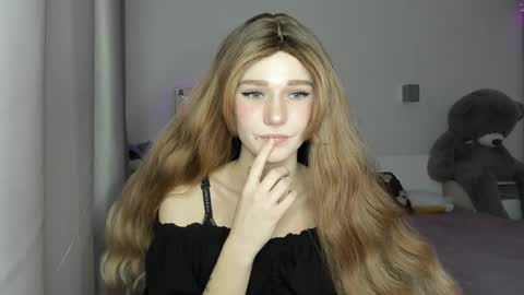 lizza_a online show from April 5, 6:16 pm