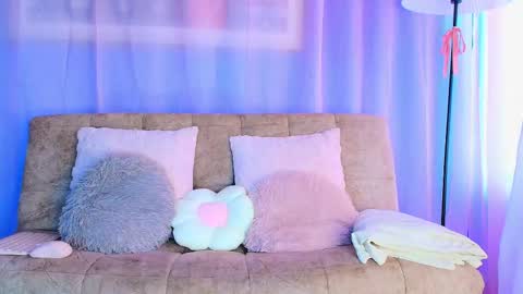 lizzy_kane online show from April 16, 8:31 pm