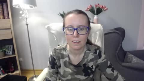 Lizzy online show from March 20, 6:51 am