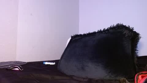 lliamm 2 online show from September 26, 6:10 am