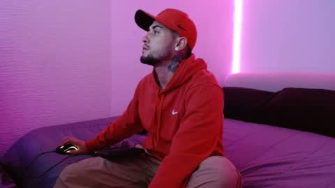 lliamm 2 online show from February 7, 1:01 pm