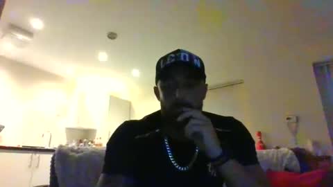 Leon online show from September 12, 6:43 pm