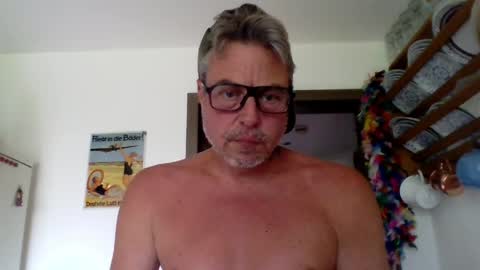 lofe_1978 online show from June 6, 12:33 pm