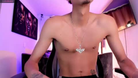 logan_crown online show from June 11, 9:24 pm