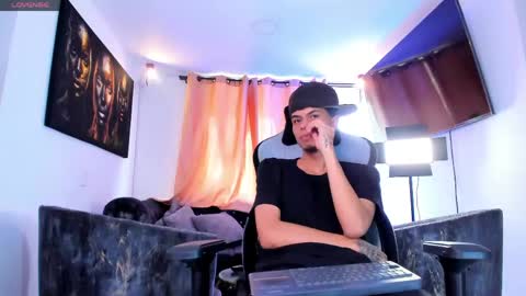 logan_crown online show from June 8, 1:56 pm