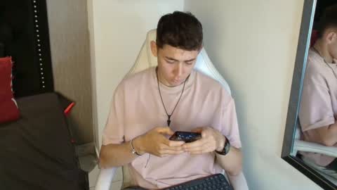 Loganfoster  online show from January 13, 10:06 pm